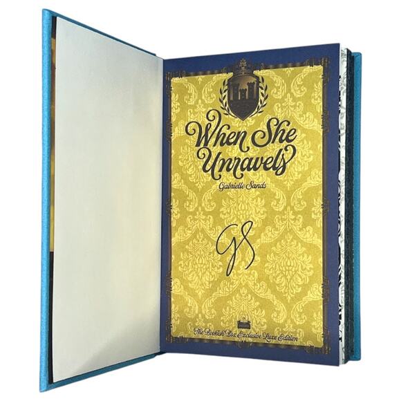 Darkly Bookish Box When She Unravels by Gabrielle Sands -May 2025 Exclusive Luxe - Picture 6 of 12